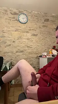 Snapshot of yann2392 chatting on December 23, 2025, 12:08 am yann2392 online show from December 23, 2025, 12:08 am