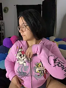 MsConejitaa online show from March 3, 2025, 11:44 am