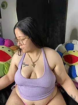 MsConejitaa online show from April 8, 2026, 3:12 pm