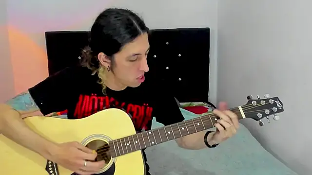 shelby  hotshoww online show from December 13, 2024, 12:42 am