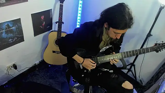 shelby  hotshoww online show from February 5, 2025, 2:51 am