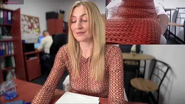 legsLONG online show from December 12, 2024, 7:52 am