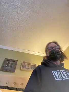 Snapshot of odieopie73 chatting on January 28, 2025, 5:14 pm odieopie73 online show from January 28, 2025, 5:14 pm