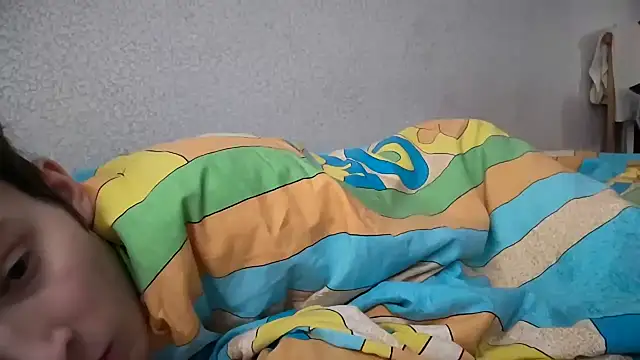 Lamonteik online show from February 14, 2026, 9:28 am