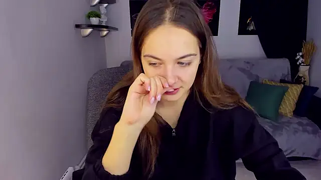 KristinaLoison online show from December 7, 2024, 4:03 pm