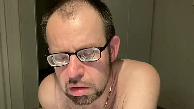 FABIOGLASSES online show from May 14, 2026, 11:55 pm