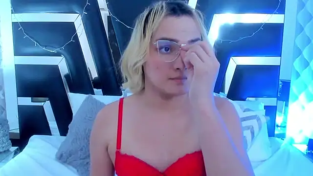 Snapshot of katya_kozlov chatting on February 20, 2025, 4:07 am katya kozlov online show from February 20, 2025, 4:07 am