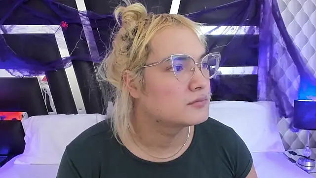 Snapshot of katya_kozlov chatting on November 2, 2025, 3:53 am katya kozlov online show from November 2, 2025, 3:53 am