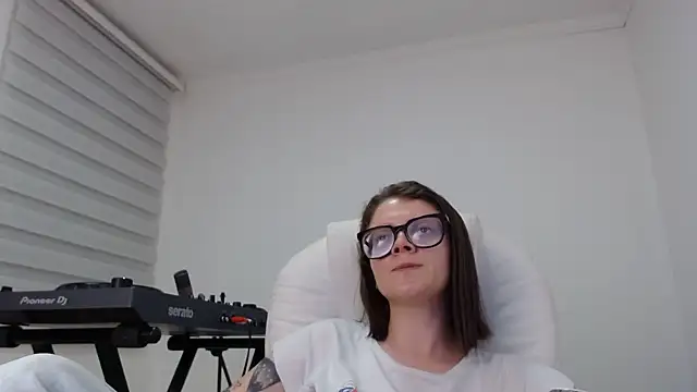 Arya starrk online show from December 5, 2024, 2:20 am