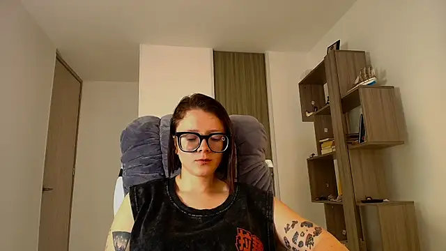 Arya starrk online show from November 2, 2025, 2:08 pm