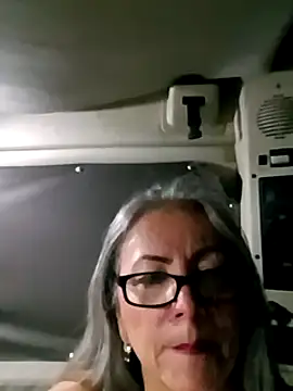 Snapshot of EvaRobinson chatting on December 30, 2024, 11:06 pm EvaRobinson online show from December 30, 2024, 11:06 pm