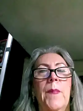 Snapshot of EvaRobinson chatting on December 31, 2024, 2:08 am EvaRobinson online show from December 31, 2024, 2:08 am