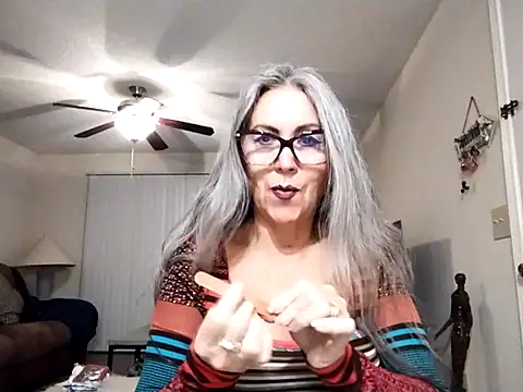 Snapshot of EvaRobinson chatting on January 21, 2025, 10:30 pm EvaRobinson online show from January 21, 2025, 10:30 pm