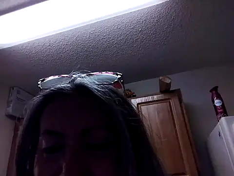 Snapshot of EvaRobinson chatting on February 13, 2025, 6:27 pm EvaRobinson online show from February 13, 2025, 6:27 pm