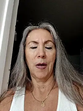 Snapshot of EvaRobinson chatting on February 19, 2025, 1:50 pm EvaRobinson online show from February 19, 2025, 1:50 pm