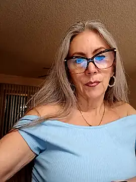 Snapshot of EvaRobinson chatting on March 13, 2025, 1:54 am EvaRobinson online show from March 13, 2025, 1:54 am