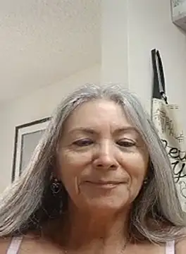 Snapshot of EvaRobinson chatting on September 19, 2025, 5:24 pm EvaRobinson online show from September 19, 2025, 5:24 pm
