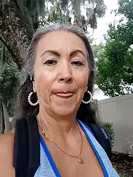 Snapshot of EvaRobinson chatting on October 10, 2025, 3:33 pm EvaRobinson online show from October 10, 2025, 3:33 pm