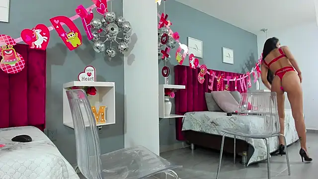 MauraGray online show from February 14, 2025, 11:20 pm