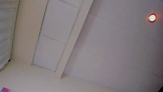 Valentinamolina  online show from January 12, 2025, 4:31 am