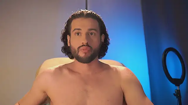 Snapshot of Keen___Luckystrike chatting on January 11, 2026, 3:00 am Keen Luckystrike online show from January 11, 2026, 3:00 am