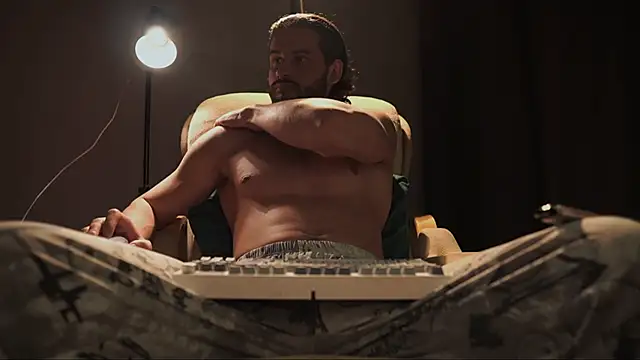 Snapshot of Keen___Luckystrike chatting on January 14, 2026, 9:26 am Keen Luckystrike online show from January 14, 2026, 9:26 am