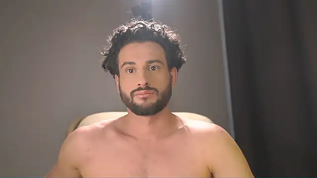 Snapshot of Keen___Luckystrike chatting on February 8, 2026, 8:40 am Keen Luckystrike online show from February 8, 2026, 8:40 am