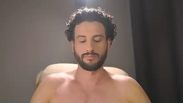 Snapshot of Keen___Luckystrike chatting on February 9, 2026, 9:57 am Keen Luckystrike online show from February 9, 2026, 9:57 am