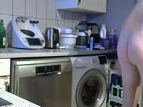 Snapshot of dragon77chelsi chatting on January 18, 2025, 7:49 am dragon77chelsi online show from January 18, 2025, 7:49 am