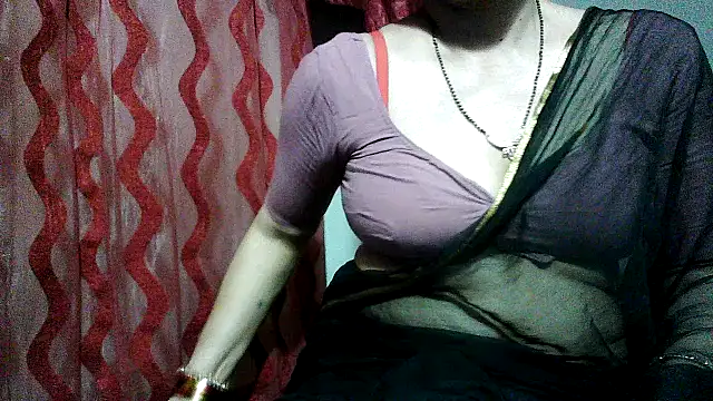 Snapshot of RukminiNew chatting on April 18, 2026, 7:07 pm RukminiNew online show from April 18, 2026, 7:07 pm