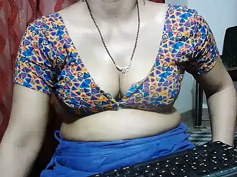 Snapshot of RukminiNew chatting on May 8, 2026, 6:46 pm RukminiNew online show from May 8, 2026, 6:46 pm