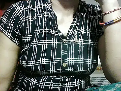 Snapshot of RukminiNew chatting on May 23, 2026, 2:21 pm RukminiNew online show from May 23, 2026, 2:21 pm