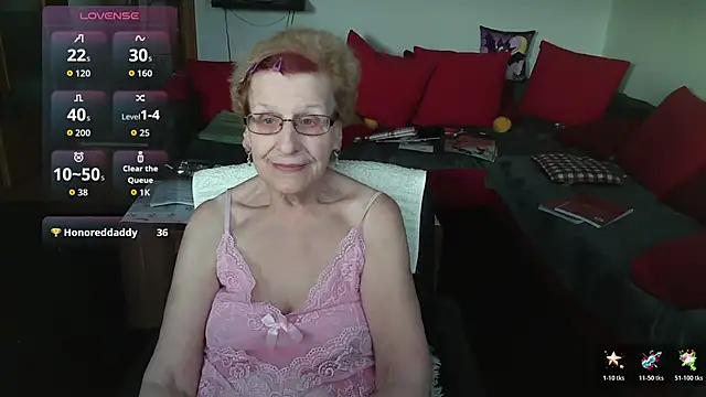 HeisseomaOriginal online show from January 7, 2026, 8:17 am