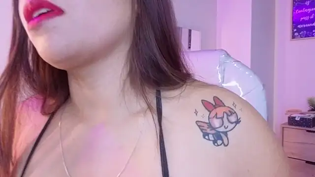 bluee hazell online show from February 18, 2026, 11:28 am