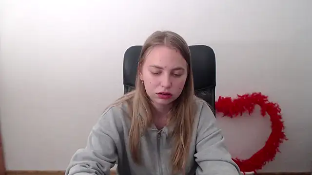 Snapshot of klerkarina chatting on October 21, 2025, 7:31 am klerkarina online show from October 21, 2025, 7:31 am