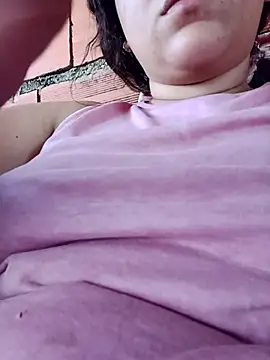 Snapshot of ValeriaSantos- chatting on February 6, 2026, 3:26 pm ValeriaSantos- online show from February 6, 2026, 3:26 pm