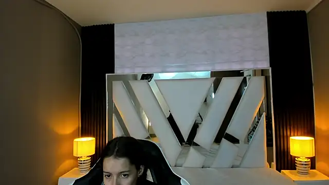 Linda4Petite online show from February 15, 2026, 1:31 pm