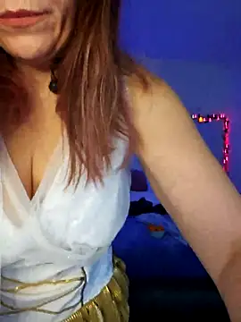 Ellie-L-Elizabeth online show from November 2, 2025, 4:15 am