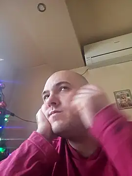 mario890605 online show from December 25, 2024, 1:41 pm