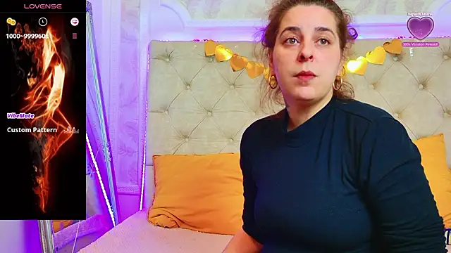 Snapshot of KarinaNoir chatting on February 15, 2026, 5:15 am KarinaNoir online show from February 15, 2026, 5:15 am