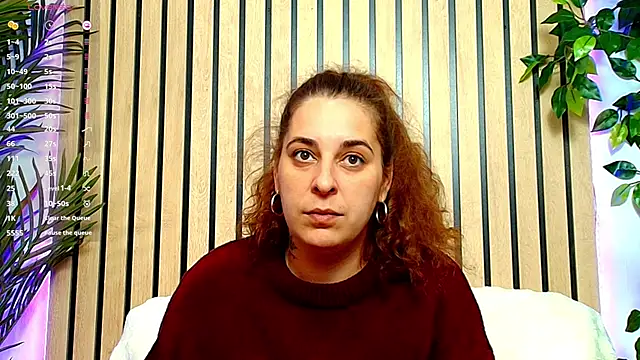 KarinaNoir online show from April 19, 2026, 4:01 am