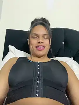 Snapshot of _diamondpamela chatting on May 18, 2026, 11:21 pm diamondpamela online show from May 18, 2026, 11:21 pm