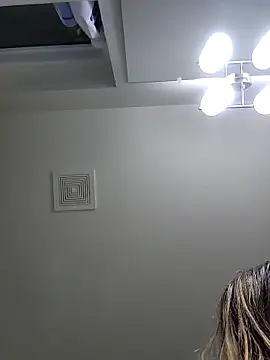 Snapshot of AriannaPena chatting on March 13, 2025, 3:11 am AriannaPena online show from March 13, 2025, 3:11 am