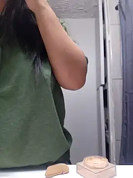 Snapshot of AriannaPena chatting on October 11, 2025, 9:57 pm AriannaPena online show from October 11, 2025, 9:57 pm