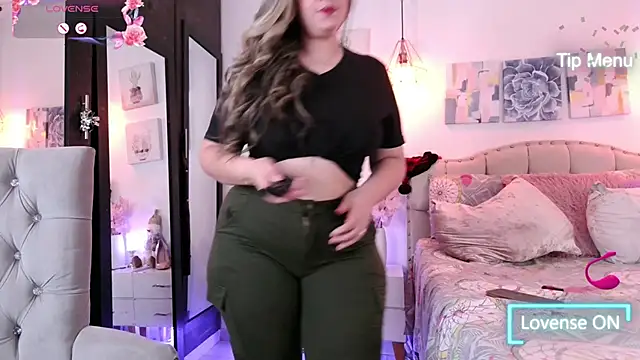 Dulce Morrys online show from December 22, 2024, 4:06 pm