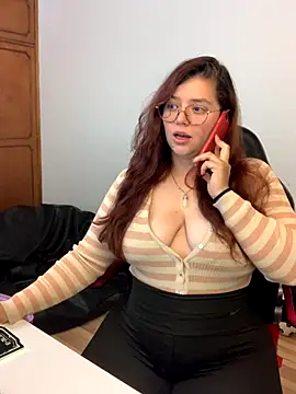 kayortiiz online show from September 24, 2025, 2:48 am