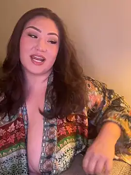 Snapshot of RosieDixx chatting on April 23, 2026, 5:30 am RosieDixx online show from April 23, 2026, 5:30 am