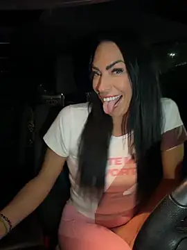 Snapshot of annablisss chatting on June 1, 2026, 3:30 am annablisss online show from June 1, 2026, 3:30 am