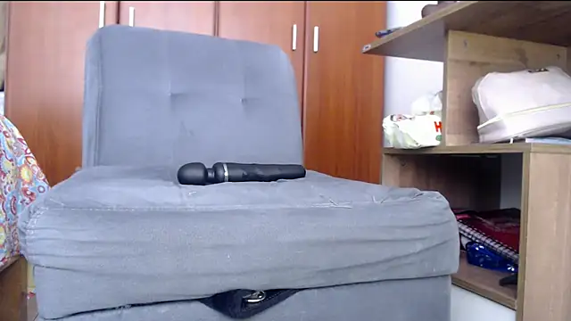 Juls winter  online show from March 11, 2025, 4:18 pm