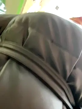 CrazzyChicks online show from November 9, 2025, 7:17 am